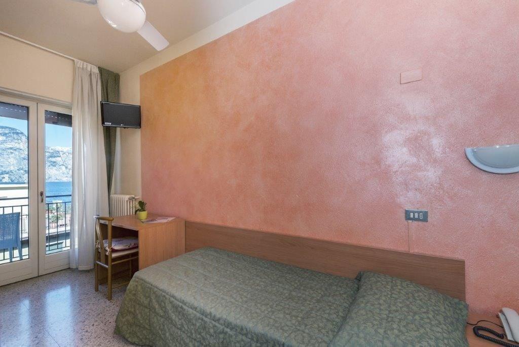 Hotel Sorriso Brenzone sul Garda Eksteriør billede