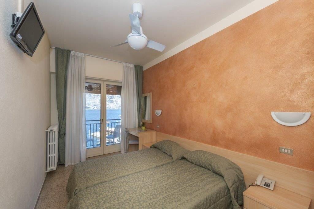 Hotel Sorriso Brenzone sul Garda Eksteriør billede