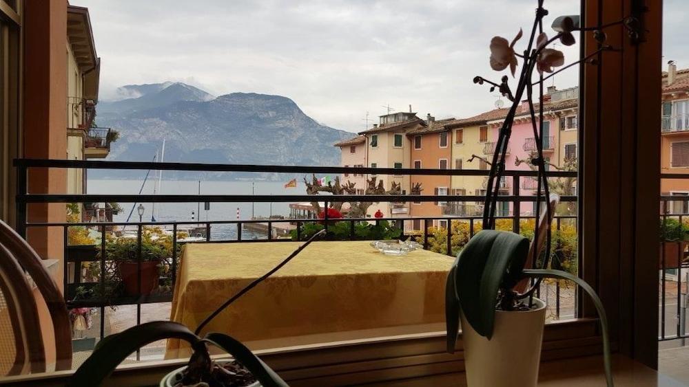 Hotel Sorriso Brenzone sul Garda Eksteriør billede