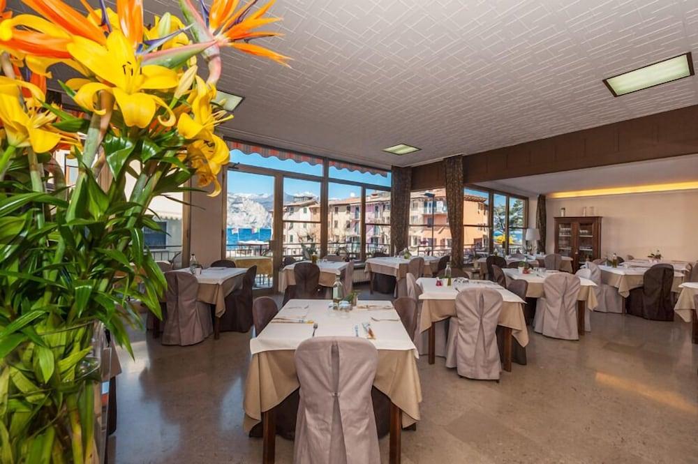 Hotel Sorriso Brenzone sul Garda Eksteriør billede