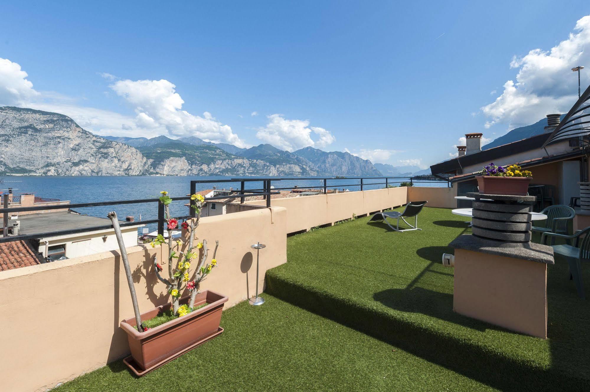 Hotel Sorriso Brenzone sul Garda Eksteriør billede