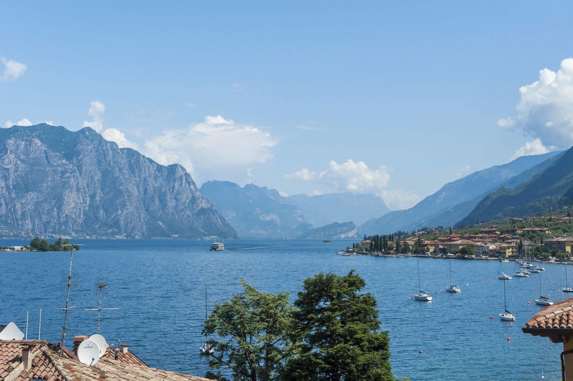 Hotel Sorriso Brenzone sul Garda Eksteriør billede